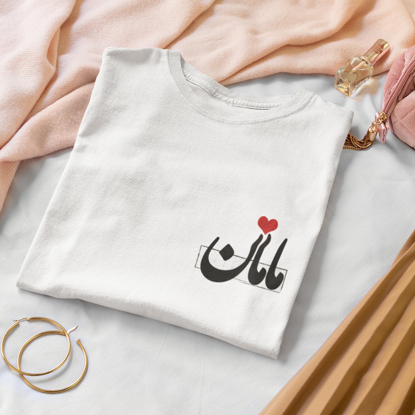 Persian Mother’s Day T-Shirt, Farsi Typography Mom Gift, Iranian Art Shirt, Unique Gift for Mom, Minimalist Persian Design