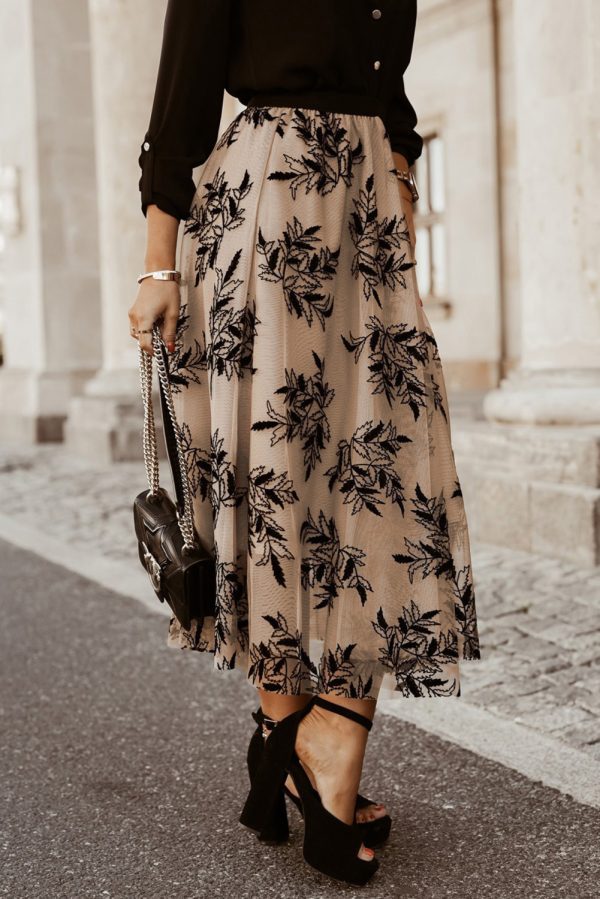 Peach Blossom Floral Leaves Embroidered High Waist Maxi Skirt - Image 6