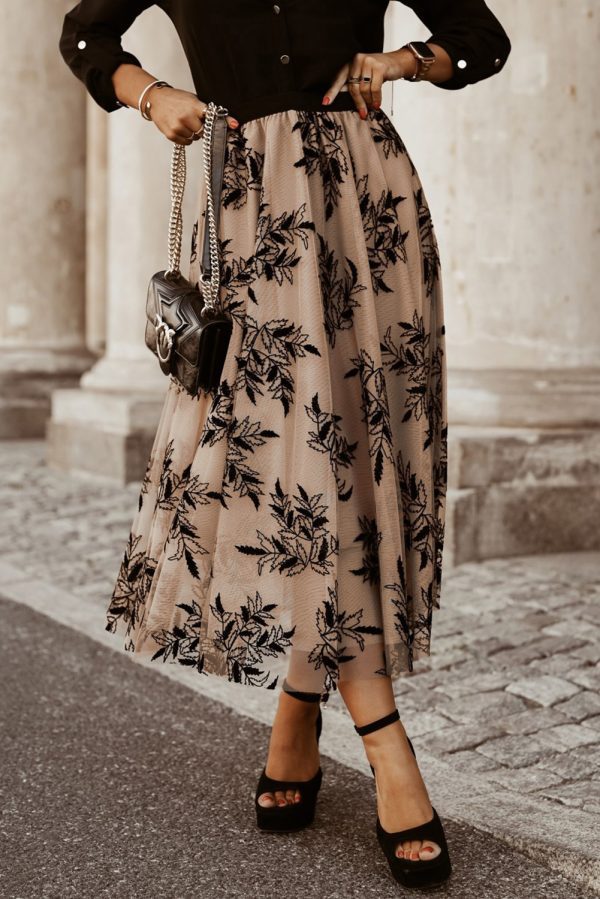 Peach Blossom Floral Leaves Embroidered High Waist Maxi Skirt - Image 4
